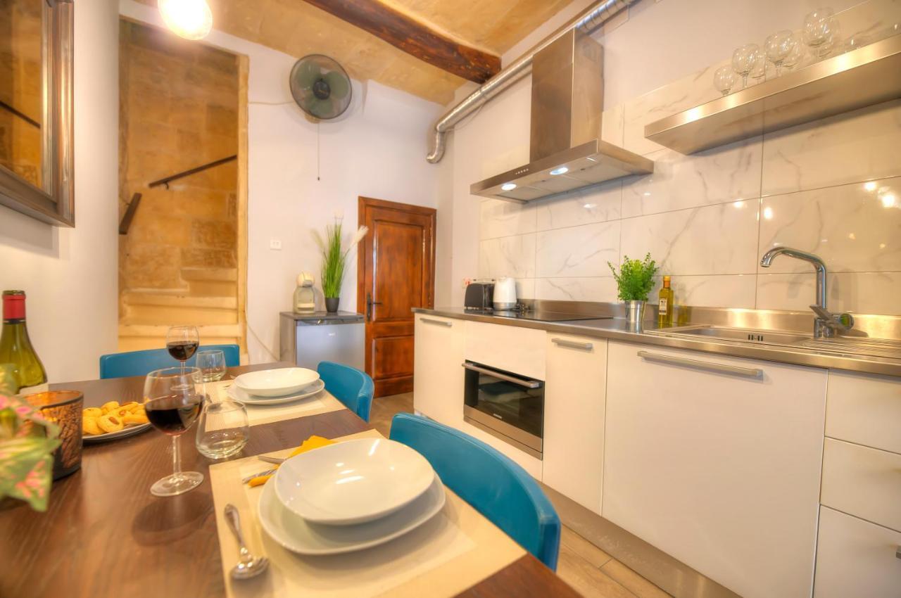 Romantic And Historical Maisonette In The Center Of Valletta Mbal1-1 Экстерьер фото