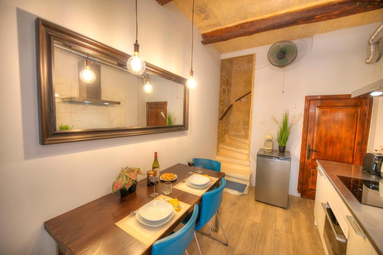 Romantic And Historical Maisonette In The Center Of Valletta Mbal1-1 Экстерьер фото