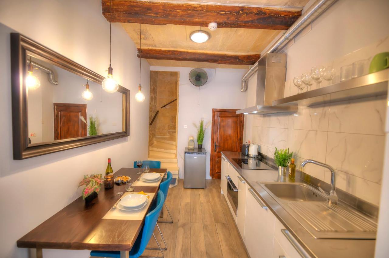 Romantic And Historical Maisonette In The Center Of Valletta Mbal1-1 Экстерьер фото